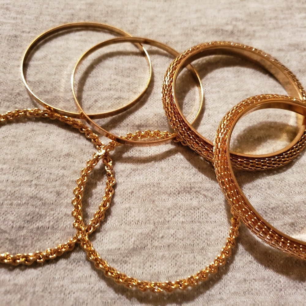 Gold tone bangles - Picture 2 of 2